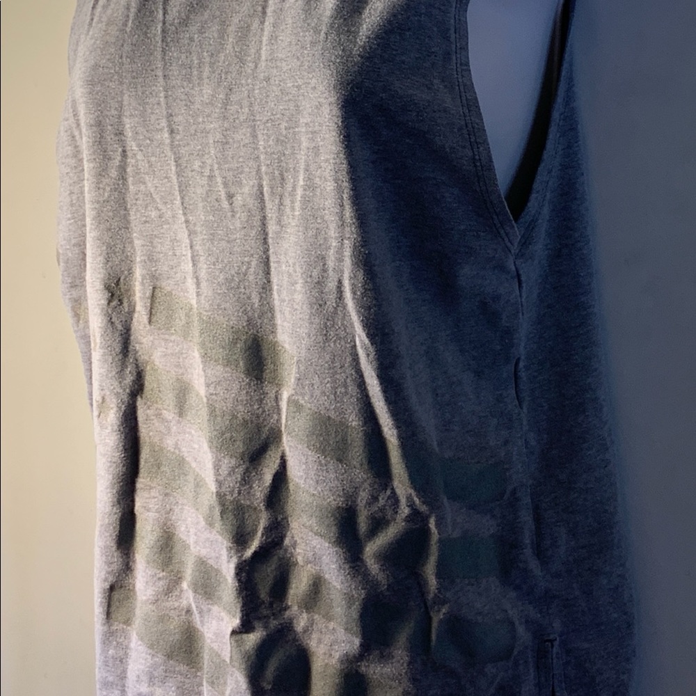 Under Armour heat gear tank top gray XS